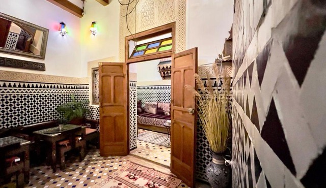 Riad-style Guesthouse-Fez Medina Stay with Rooftop