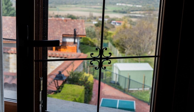 Room 'Twins' with Shared Garden and Wi-Fi in Araia