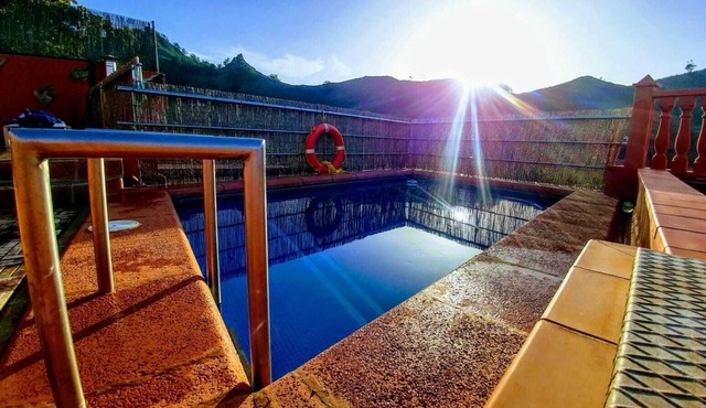 Rural house in a valley with sea views and swimming pool. in Tegueste