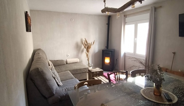 Rural Lodging El Cerro. Discover the Serranía de Cuenca with your pet. in Fresneda de la Sierra