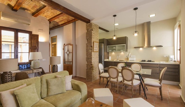 Rustic Contemporary Apartment in Ruzafa, Heart of Valencia in Valencia