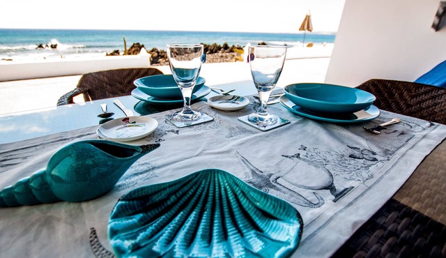 Seashell Beach House on the frontline of the ocean in Punta Mujeres