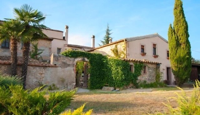 Self catering Masía Olivera for 4 people in Sant Sadurní d'Anoia