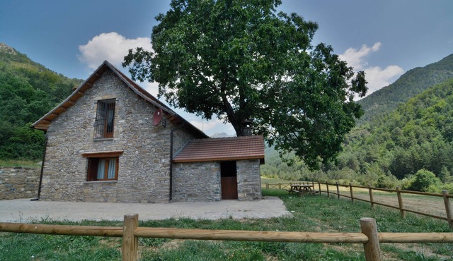 Self catering Borda Batista for 6 people in Valle de Hecho