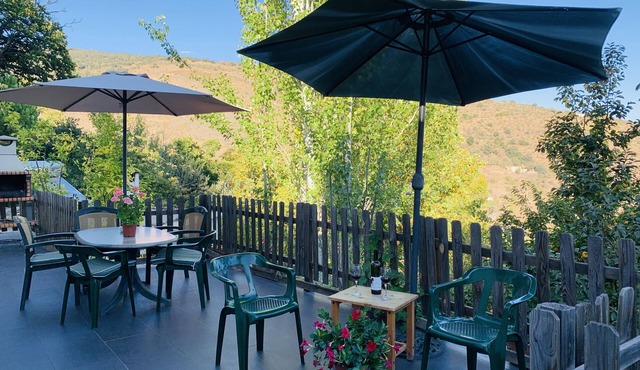 Self catering Barranco de la Salud for 8 people in Nevada