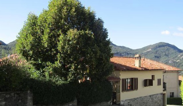 Self catering El Jardinet for 5 people in Borredà