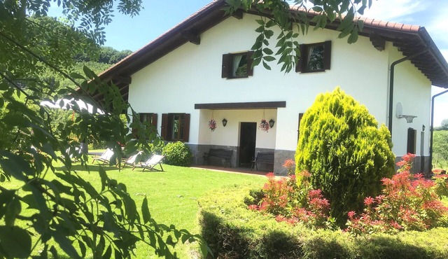 Self catering Etxaburu for 8 people in Larraun