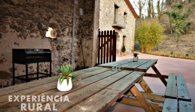 Self catering La Cantina for 14 people in Preses (Les)