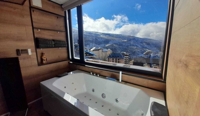 SnowGranada Love Jacuzzi Monica House in Sierra Nevada