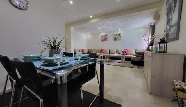 Spacious 2BR Apt, Balcony, AC & Private Garage, Casablanca Centre