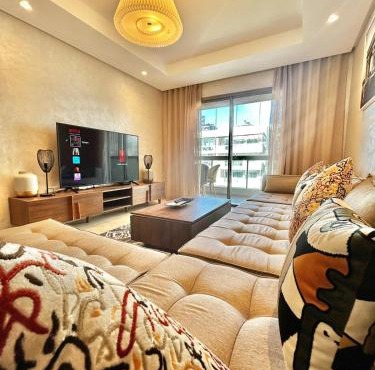 Spacious Studio with Pool & Wi-Fi