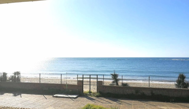 Spectacular chalet in the beach in laguna de El Portil