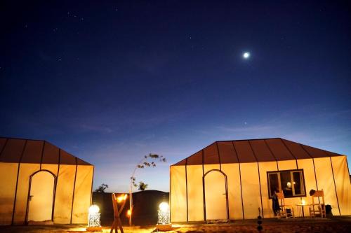 Starlit Desert Camp iriki
