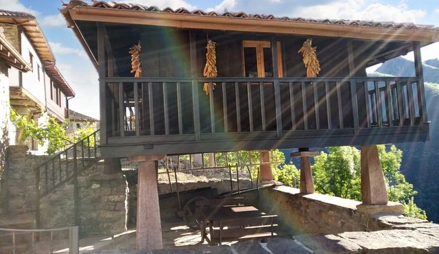 Studio 'La Panera D'Abaxo' with Mountain Views in Las Viñas