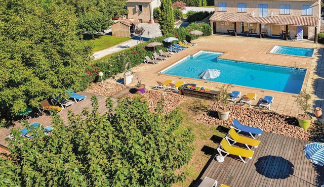 Stunning home in Raphèle-lès-Arles in Raphèle-lès-Arles