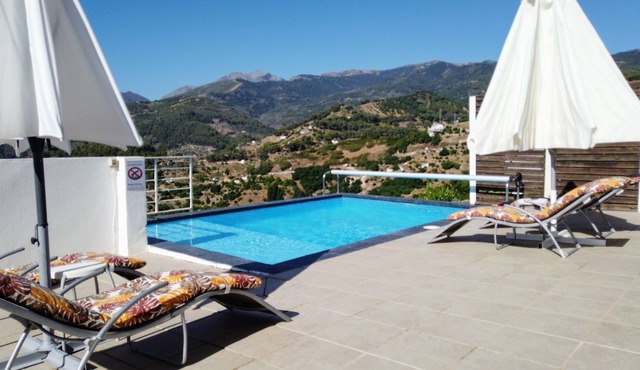 Stunning views, light and space in Yunquera