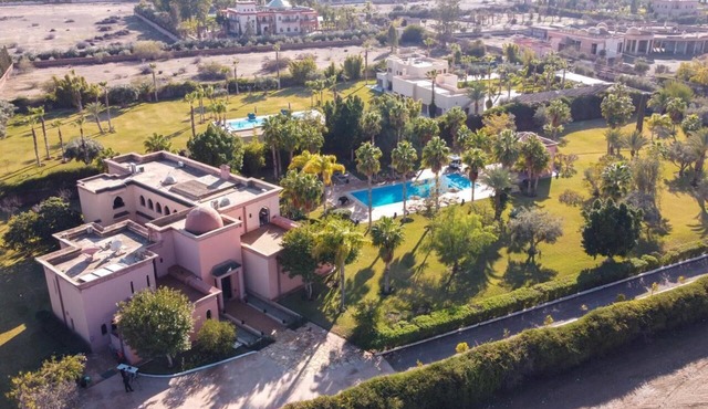 Suite Privée in Marrakech exceptional villa - upscale service & pool in Marrakesh