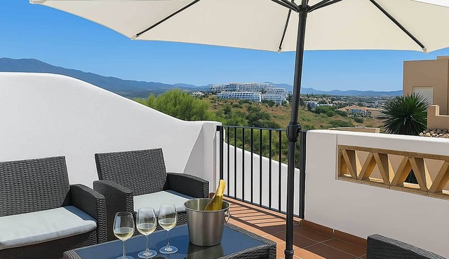 Sunny apartment in Estrella de la Bahía in Casares
