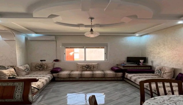 Superbé appartement bien équipé, situé à environ 7 Minutes de la Plage Martil
