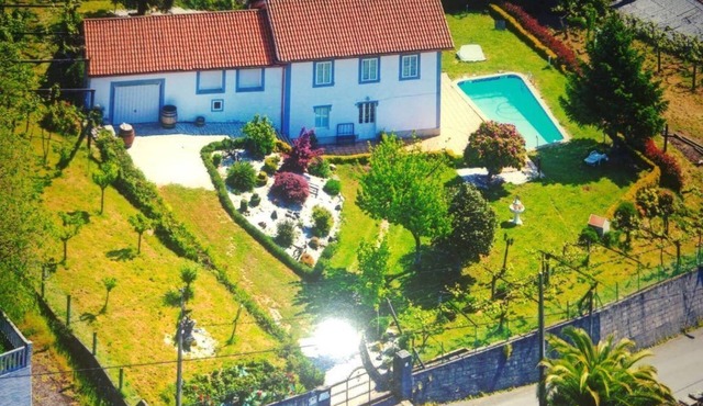 Tarrío House with Pool. (Santiago de Compostela) in Santiago de Compostela