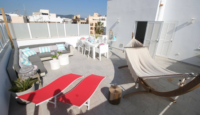 Top-modern,comfortable duplex apartment with large roof terrace 100m to the sea in Son Servera