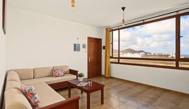 Vacation Apartment 'La Caracola' with Sea View and Wi-Fi in La Santa