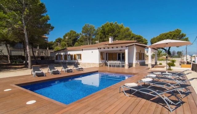 Vacation Home "Anglesos" with Private Terraces, Private Pool & Wi-Fi in Can Picafort