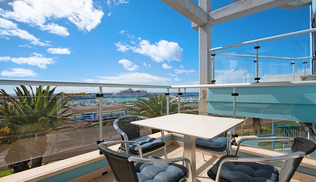 Vacation Home "Mar y Luz" with Sea View, Private Terrace & Wi-Fi in Morro Jable
