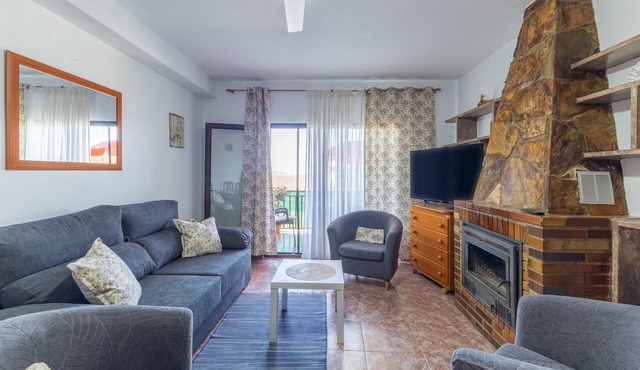 Vacation Home 'Vivienda Turística El Laurel' with Mountain Views, Private Terrace & Wi-Fi in Valdemanco