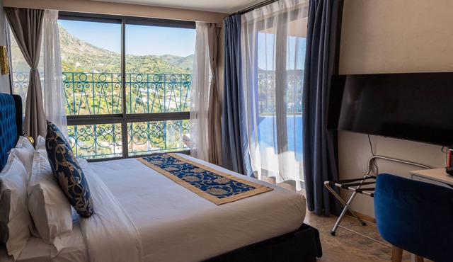 VANCII HOTEL