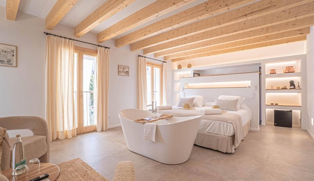 VILA NOVA SUITES & SPA - JUNIOR SUITE CON BALCÓN in Capdepera