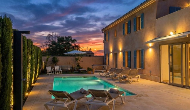 Villa 'Ca Na Rossa' with Mountain View, Wi-Fi and Air Conditioning in SINEU