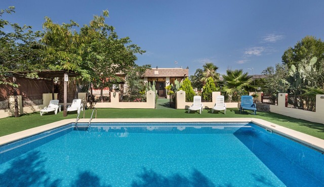 Villa 'Capricho' with Mountain Views, Wi-Fi, and Air Conditioning in Cieza