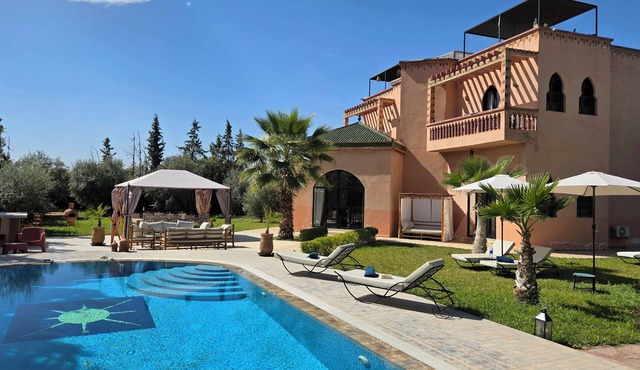 Villa Gan Atlas - Luxury, pool, 7 suites, 14 pers. quiet & nature Marrakech