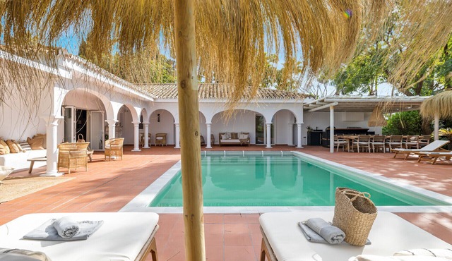 Villa Golondrina -3bd Family Villa -Pool & Views! in Marbella