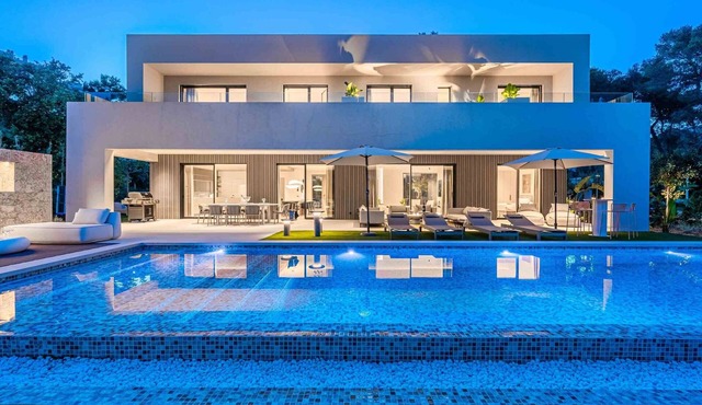 Villa 'Gotmar Beach Is A Modern' with Private Pool, Wi-Fi and Air Conditioning in Pollença