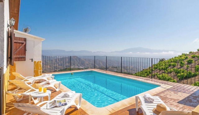 Villa Imperator Moclinejo by Ruralidays in Málaga
