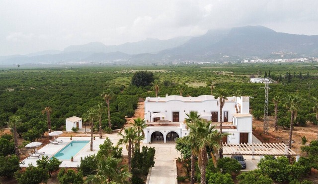 Villa 'Monsalva' with Private Pool, Wi-Fi and Air Conditioning in Corbera