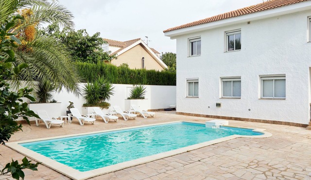 Villa "Naizan" with Private Pool, 3 Terraces and Wi-Fi in Ametlla de Mar