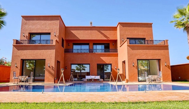 VILLA NOÛR PALACE with jacuzzi pool in Marrakech, Quiet, view of the High Atlas mountains