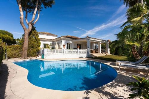 Villa Roco Marbella private pool and sea view in Marbella