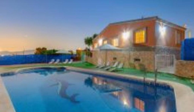 Villa Rural Piscina fortuna luxury23 personas 10 Habitaciones habitaciones wifi in Fortuna