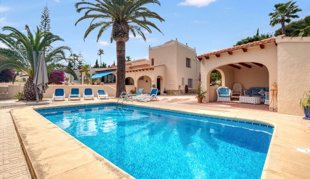 Villa "Shalimar" in Moraira with Pool & Wi-Fi in Teulada