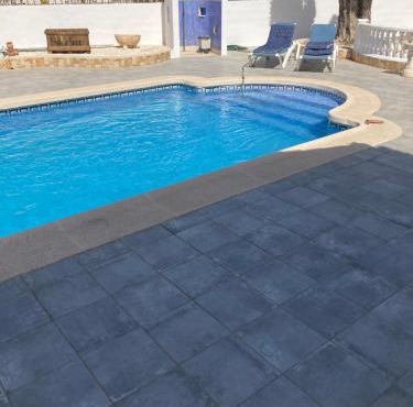Villa Sparrow, Arboleas in El Arroyo Aceituno