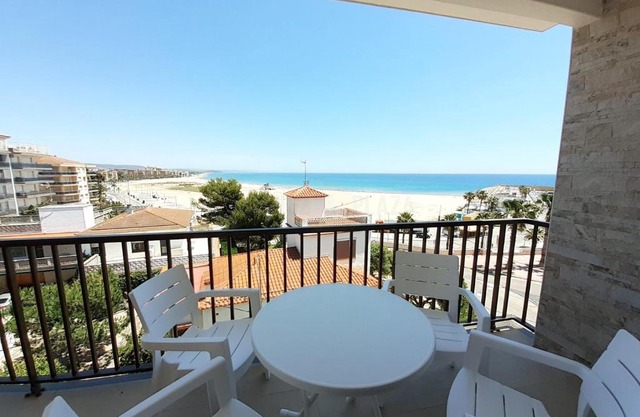 Apartamentos Dins Mar Apto 