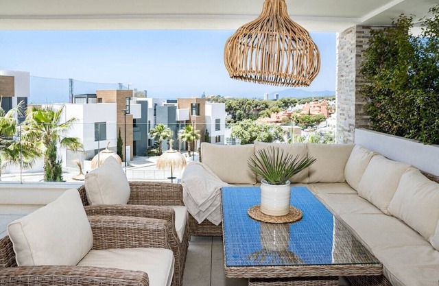 CAH - Large terrace, indoor pool and gym in Marbella