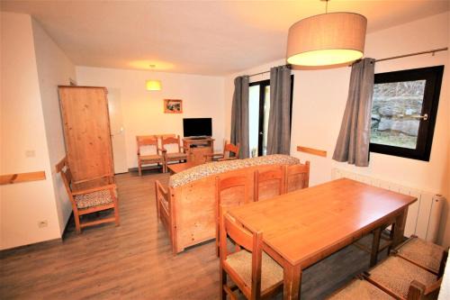 Chalets Du Thabor - 3 Pièces pour 8 Personnes 57 in Modane