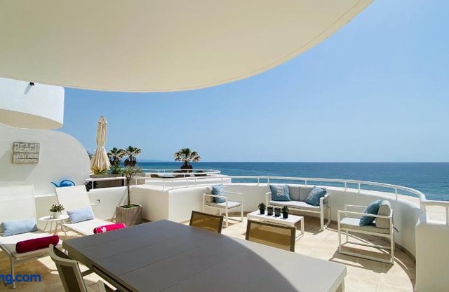 Espectacular y moderno apartamento en primera línea - Estepona - Urb Sinfonia del Mar in Estepona