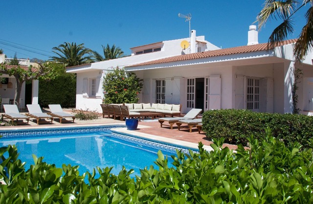 EXCLUSIVE: CALAFAT Villa renovated in 2019 at 30 m from the sea and 300m from the beach in l'ametlla de mar