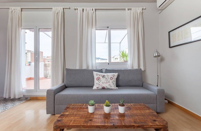 Flateli Roger 16 in Sants-Badal